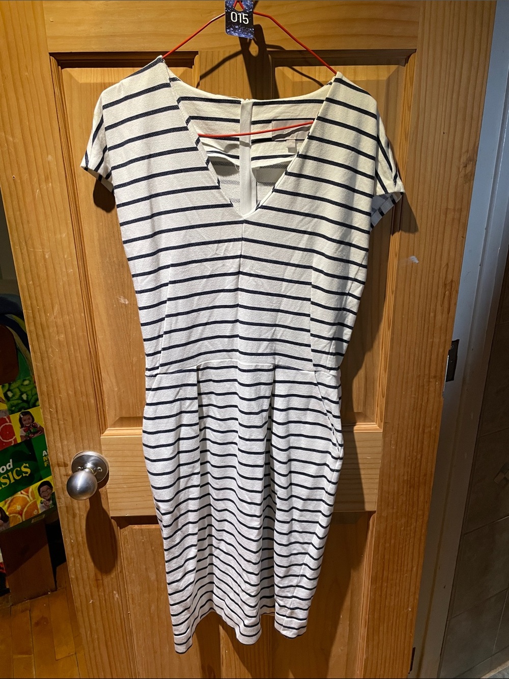 015: Medium in wear dress